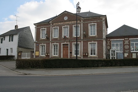 Mairie de Bordeaux-Saint-Clair à votre disposition par téléphone (Source : Wikipédia Commons)